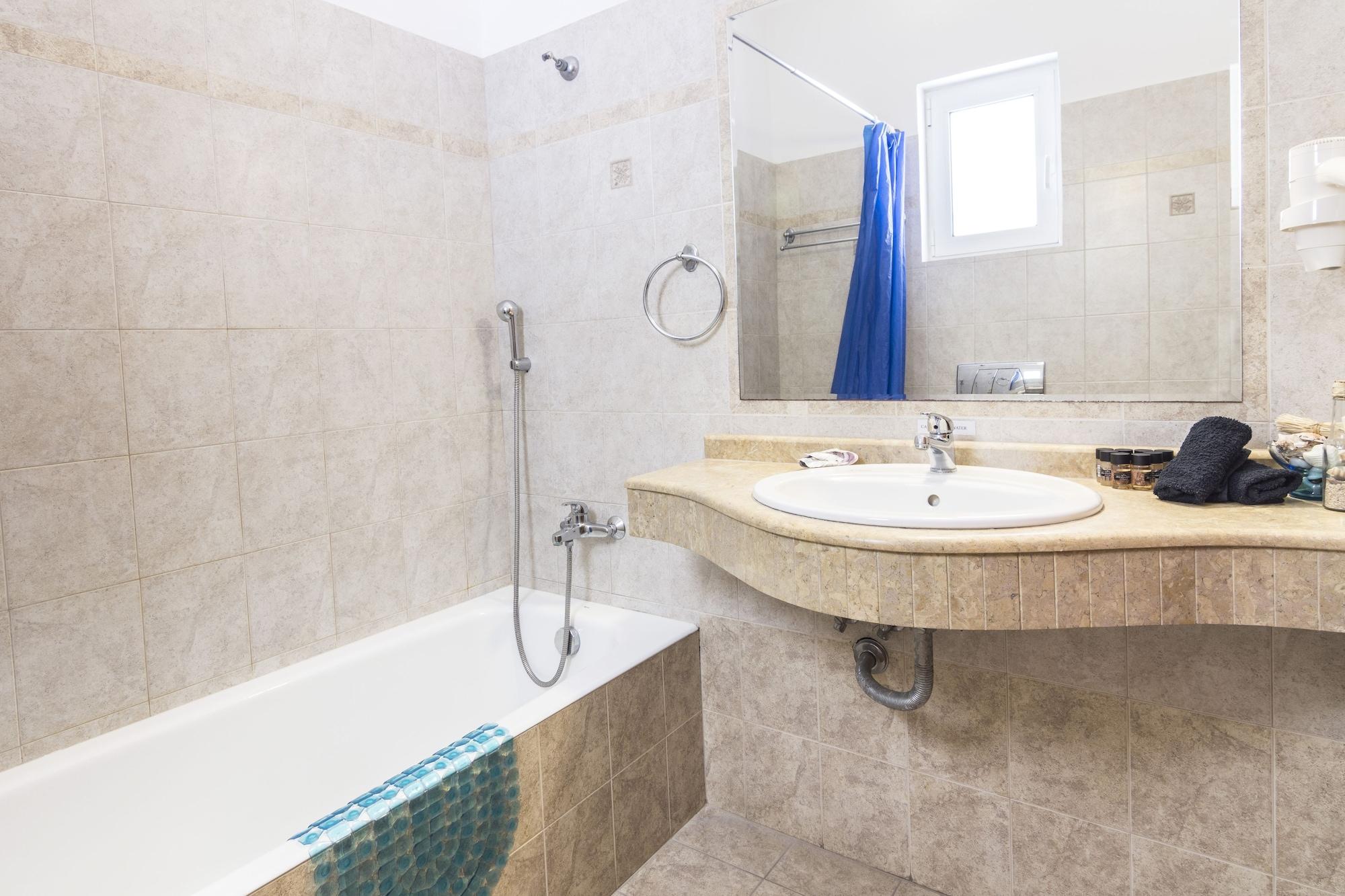Aparthotel Lindos Blue Sky Zewnętrze zdjęcie