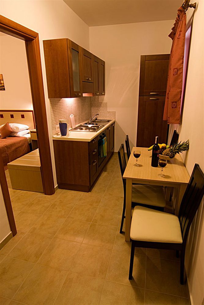 Aparthotel Lindos Blue Sky Zewnętrze zdjęcie